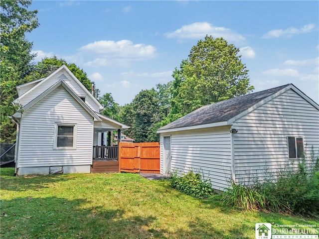 1369 Sturgeon Point Road, Evans, NY 14047
