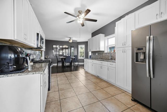 704 Willow Court, Hammond, IN 46320