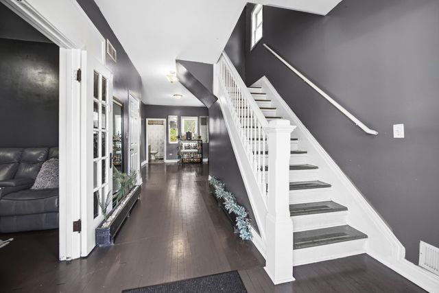 704 Willow Court, Hammond, IN 46320