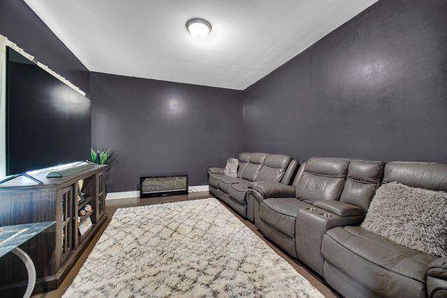 704 Willow Court, Hammond, IN 46320