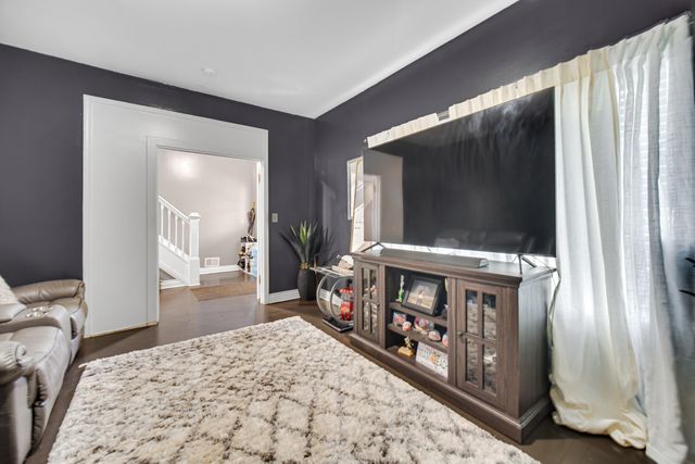 704 Willow Court, Hammond, IN 46320