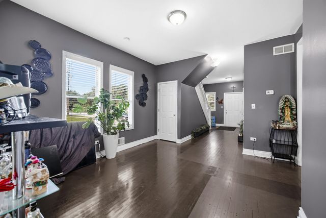 704 Willow Court, Hammond, IN 46320