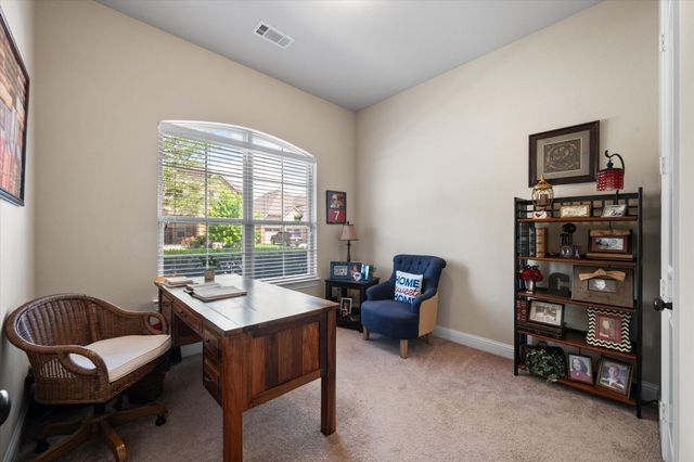 2828 Diamond Ridge Drive, Arlington, TX 76001