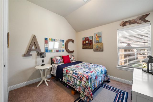 2828 Diamond Ridge Drive, Arlington, TX 76001