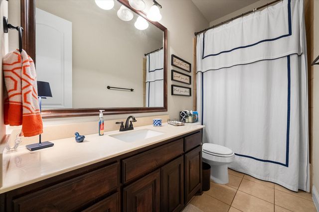 2828 Diamond Ridge Drive, Arlington, TX 76001