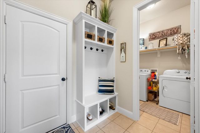 2828 Diamond Ridge Drive, Arlington, TX 76001