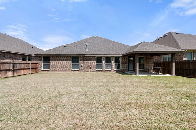 2828 Diamond Ridge Drive, Arlington, TX 76001