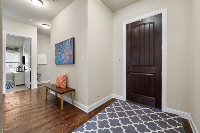 2828 Diamond Ridge Drive, Arlington, TX 76001