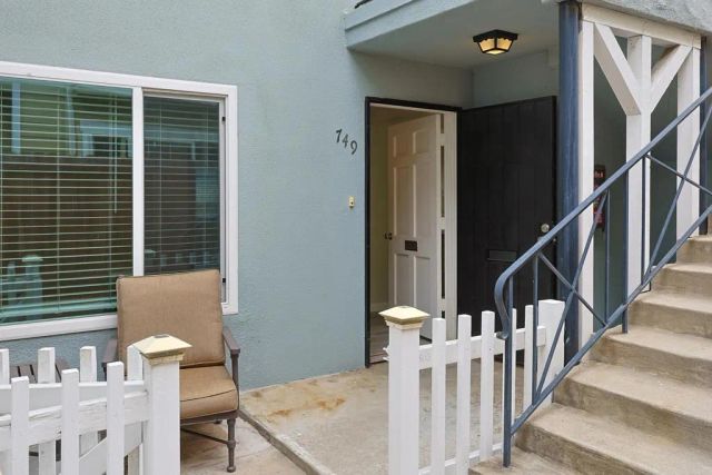749 D Avenue, Coronado, CA 92118