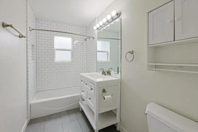 749 D Avenue, Coronado, CA 92118