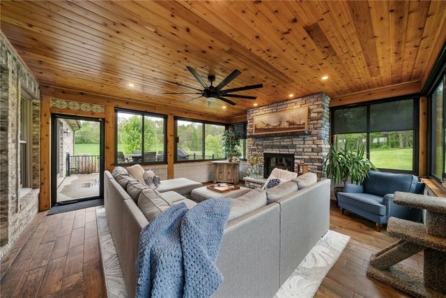 361 Freeport Rd, Summit Twp, PA 16002