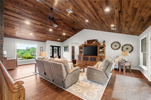 361 Freeport Rd, Summit Twp, PA 16002
