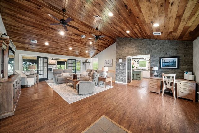 361 Freeport Rd, Summit Twp, PA 16002