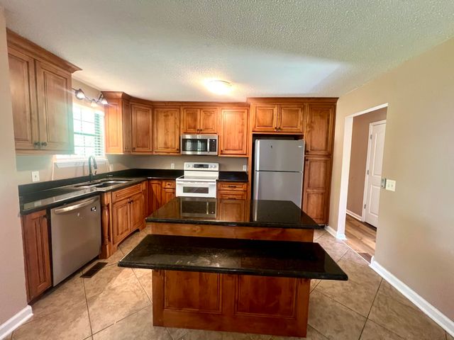 267 Brownwood Circle, Ringgold, GA 30736