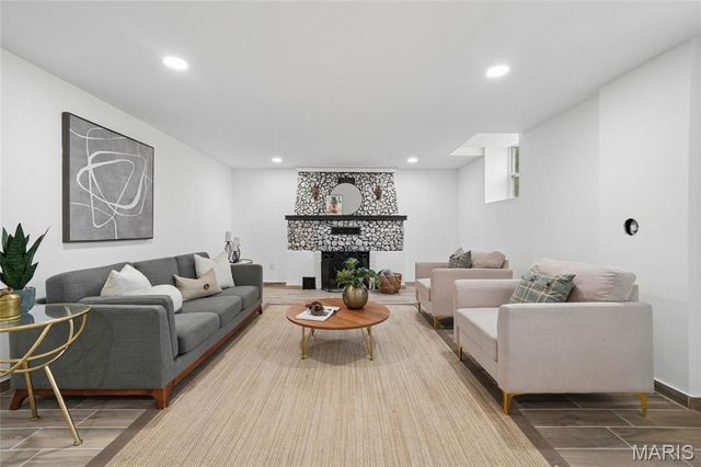 511 Forder Road, Oakville, MO 63129