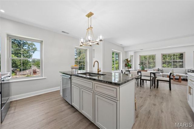 511 Forder Road, Oakville, MO 63129