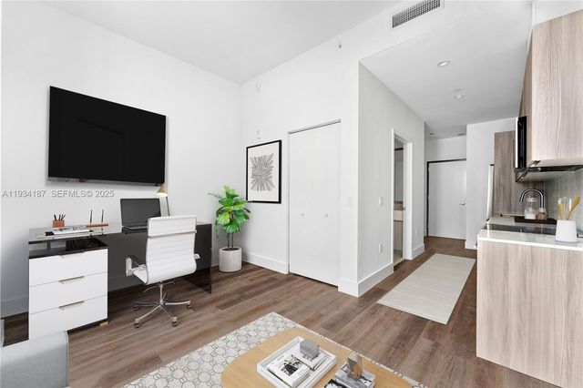 2800 SW 27th Terrace 0304, Miami, FL 33133