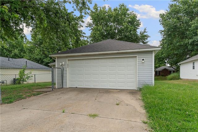 5677 Fountain Street, Fayetteville, AR 72704