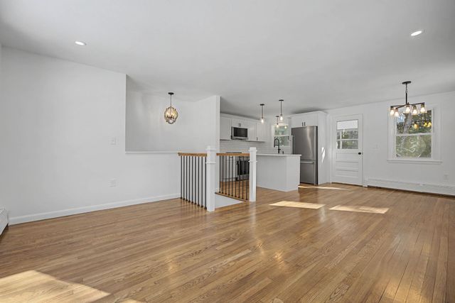 12 Davis Road, Merrimack, NH 03054