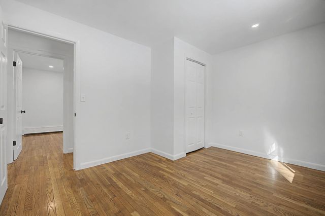 12 Davis Road, Merrimack, NH 03054