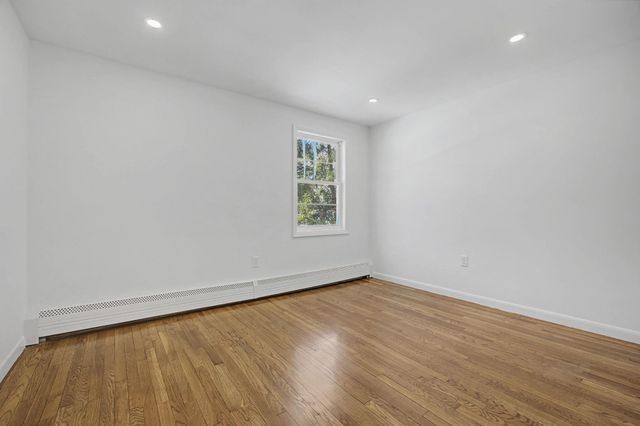 12 Davis Road, Merrimack, NH 03054