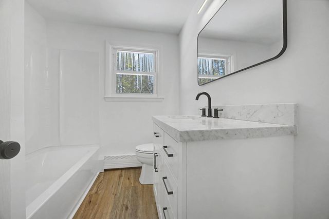 12 Davis Road, Merrimack, NH 03054