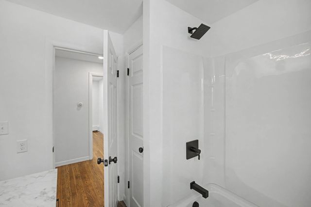 12 Davis Road, Merrimack, NH 03054