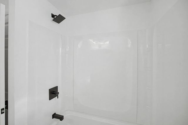 12 Davis Road, Merrimack, NH 03054