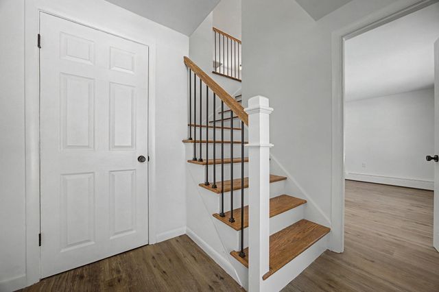 12 Davis Road, Merrimack, NH 03054