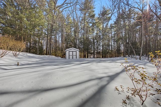 12 Davis Road, Merrimack, NH 03054