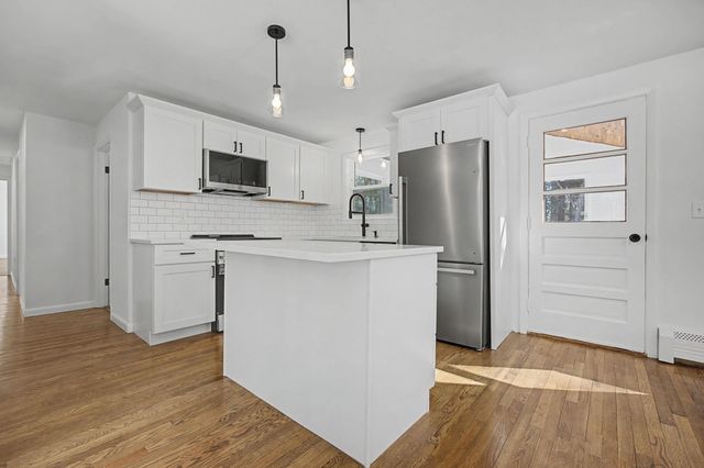 12 Davis Road, Merrimack, NH 03054