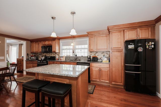 21 Todd Road, Nashua, NH 03064