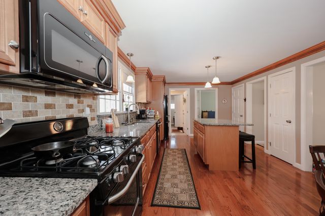 21 Todd Road, Nashua, NH 03064