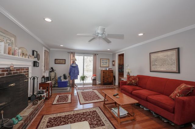 21 Todd Road, Nashua, NH 03064