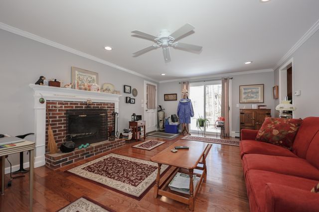 21 Todd Road, Nashua, NH 03064