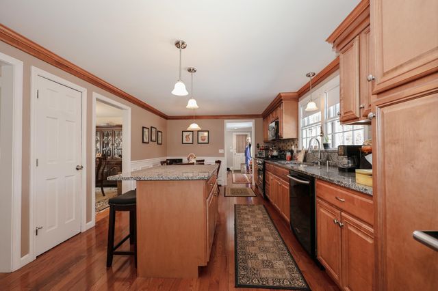 21 Todd Road, Nashua, NH 03064