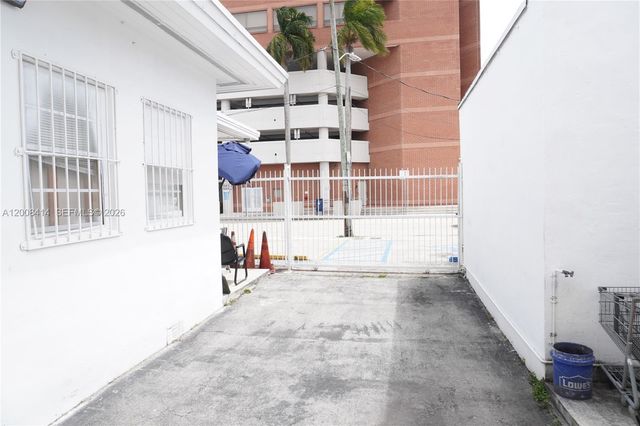 2597 SW 37th Ave, Miami, FL 33133