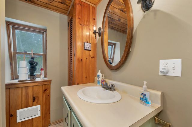 109 Mountain View Road, Campton, NH 03223