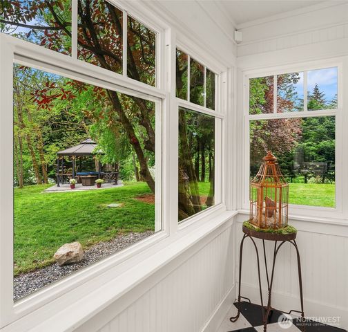13437 Vashon Highway SW, Vashon, WA 98070
