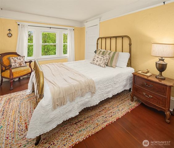 13437 Vashon Highway SW, Vashon, WA 98070