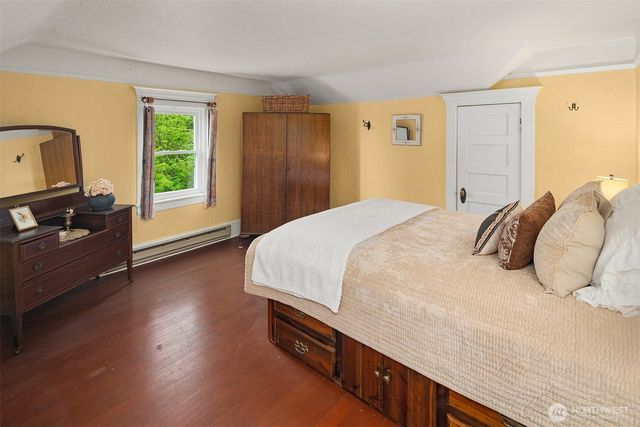 13437 Vashon Highway SW, Vashon, WA 98070