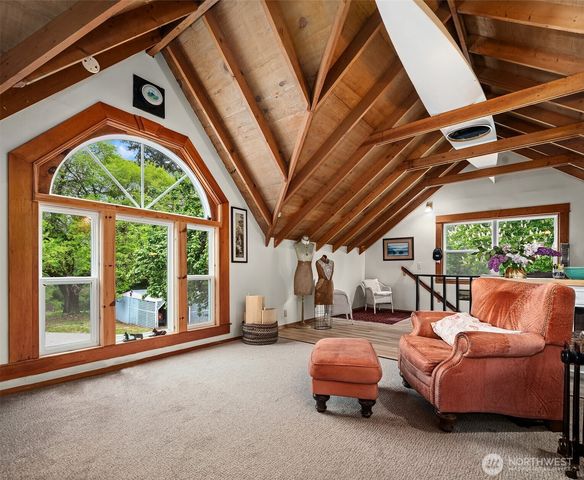 13437 Vashon Highway SW, Vashon, WA 98070