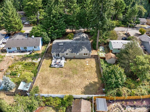 2106 Lake Drive SW, Lakebay, WA 98349