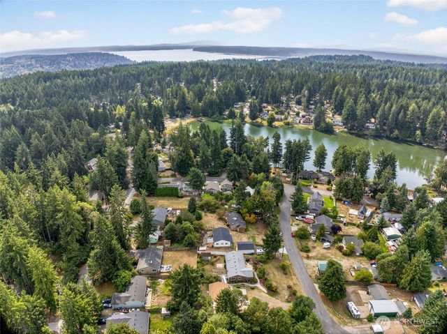 2106 Lake Drive SW, Lakebay, WA 98349