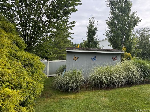 12 Spur Drive, Nanuet, NY 10954