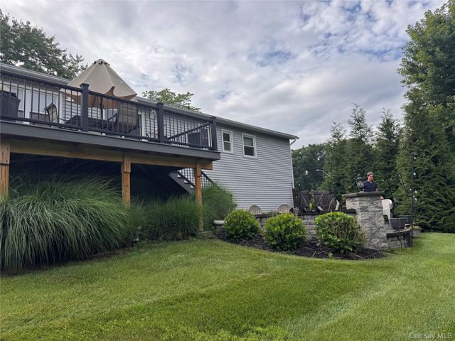 12 Spur Drive, Nanuet, NY 10954