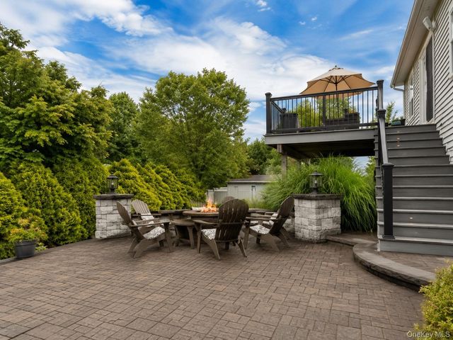 12 Spur Drive, Nanuet, NY 10954