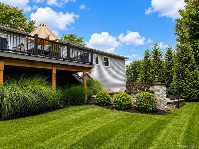 12 Spur Drive, Nanuet, NY 10954