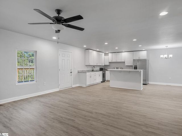 110 Kensington Drive, Spartanburg, SC 29306