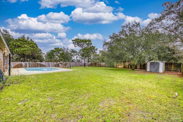 2016 Anchor Dr, Navarre, FL 32566
